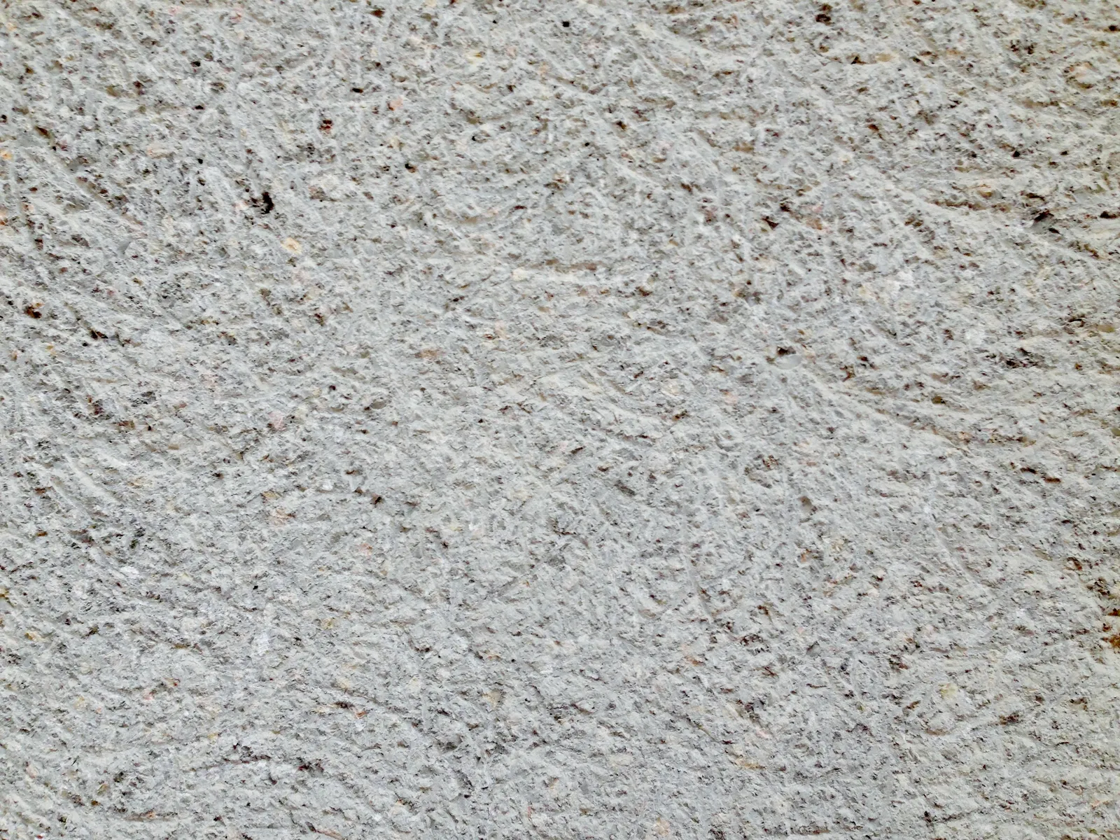 Detalle del paramento del muro pantalla en el aparcamiento del patio de manzana